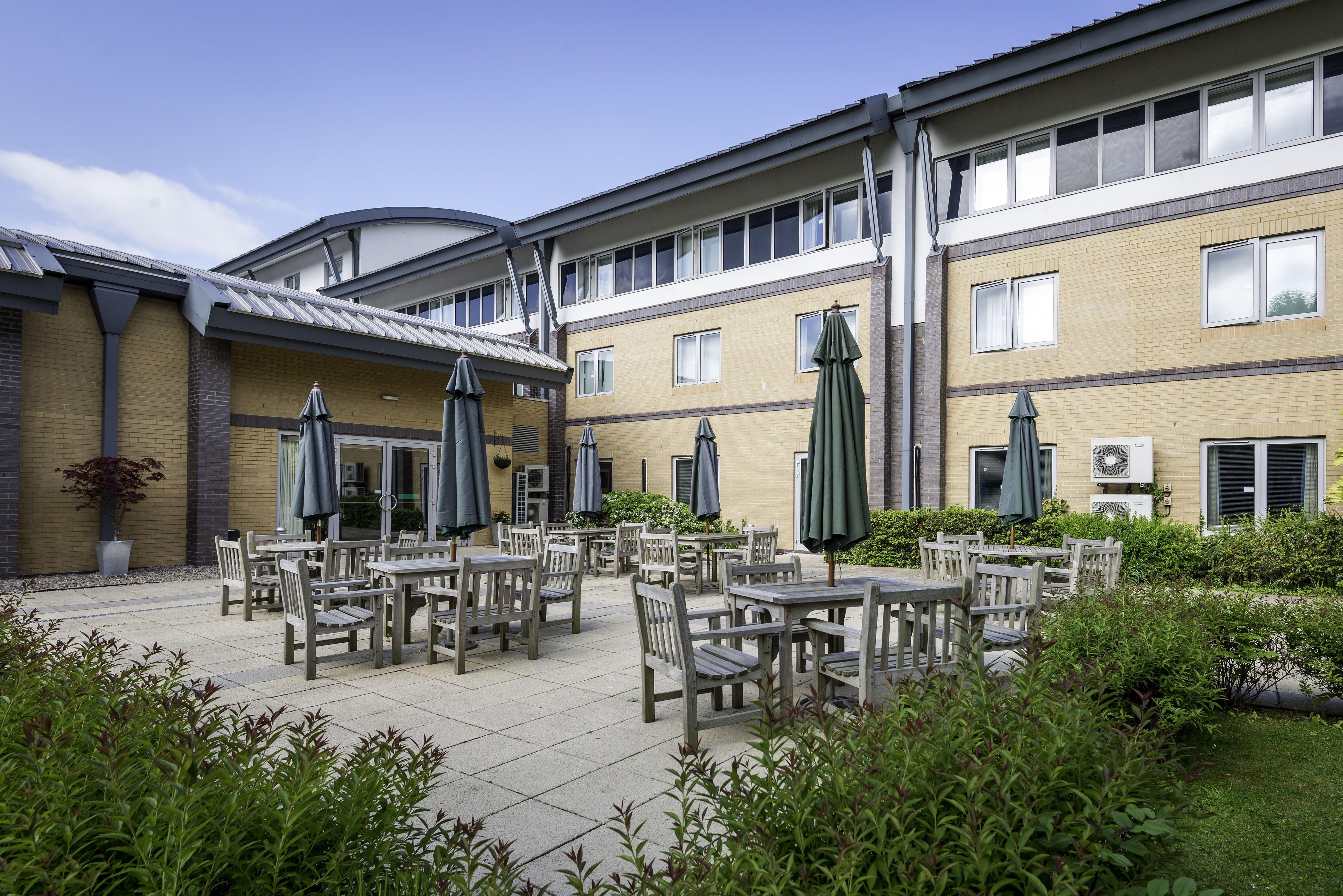 Holiday Inn Oxford By Ihg Exterior photo