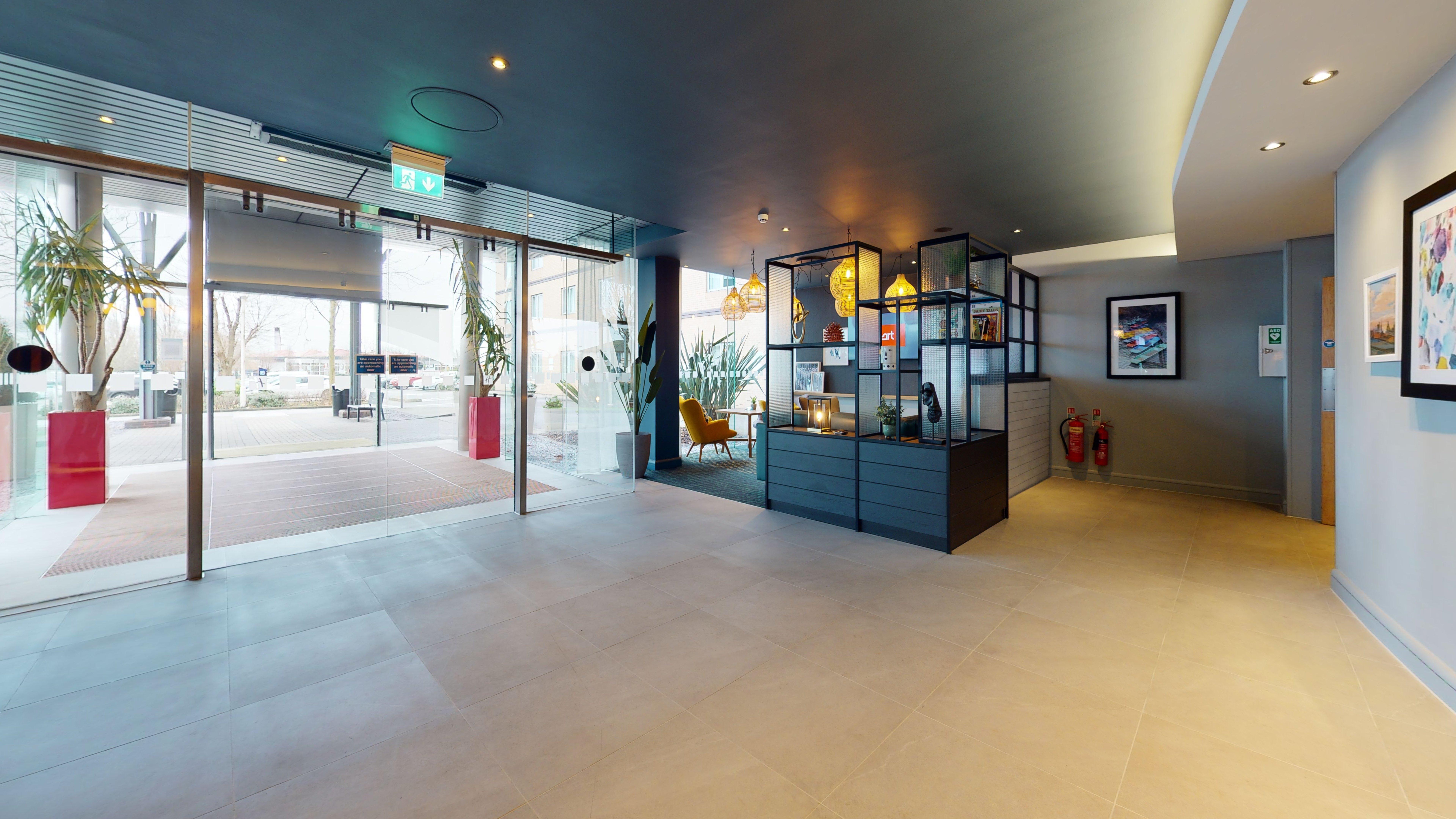 Holiday Inn Oxford By Ihg Exterior photo