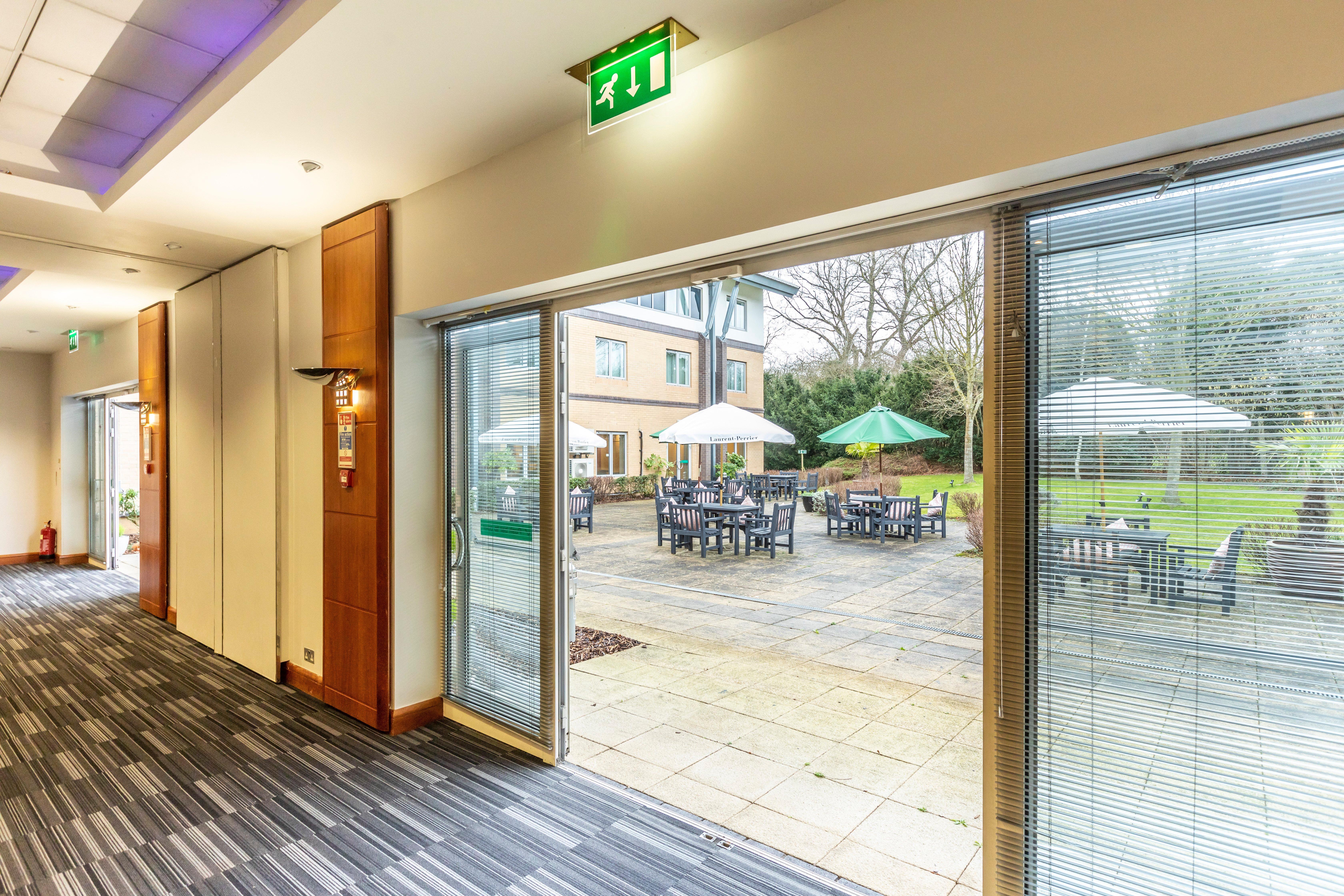 Holiday Inn Oxford By Ihg Exterior photo