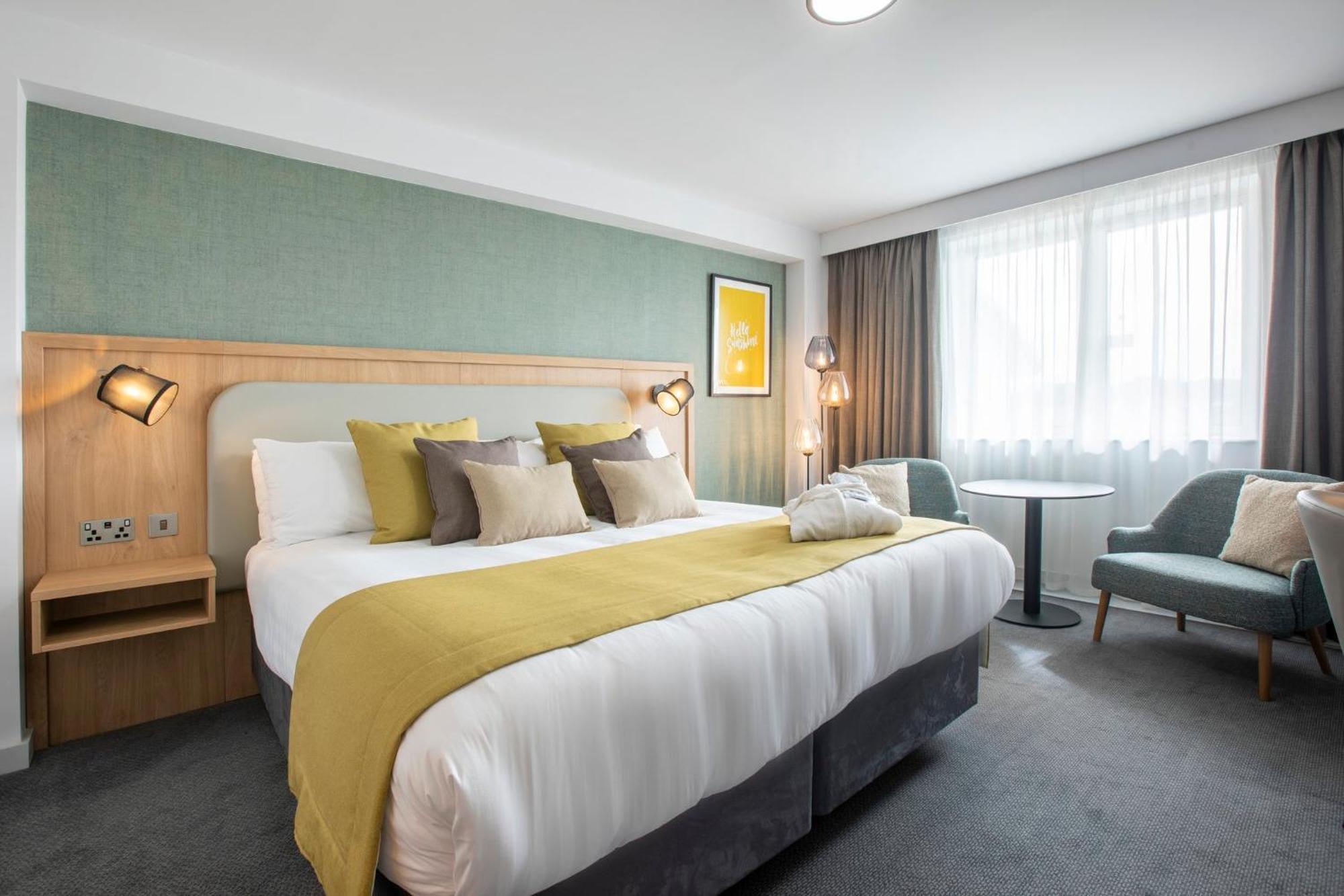 Holiday Inn Oxford By Ihg Exterior photo
