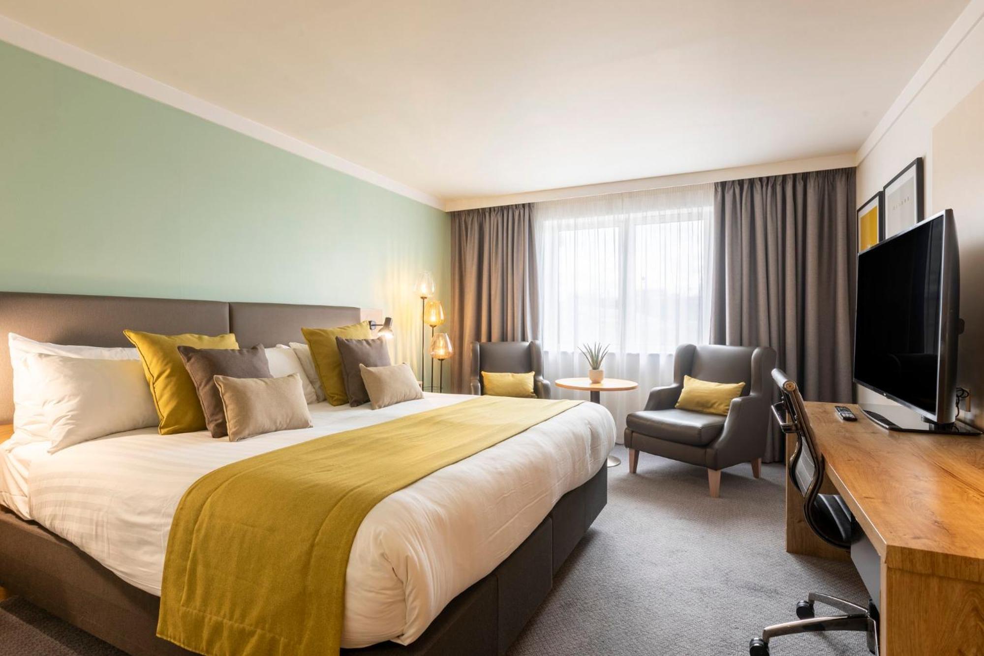 Holiday Inn Oxford By Ihg Exterior photo