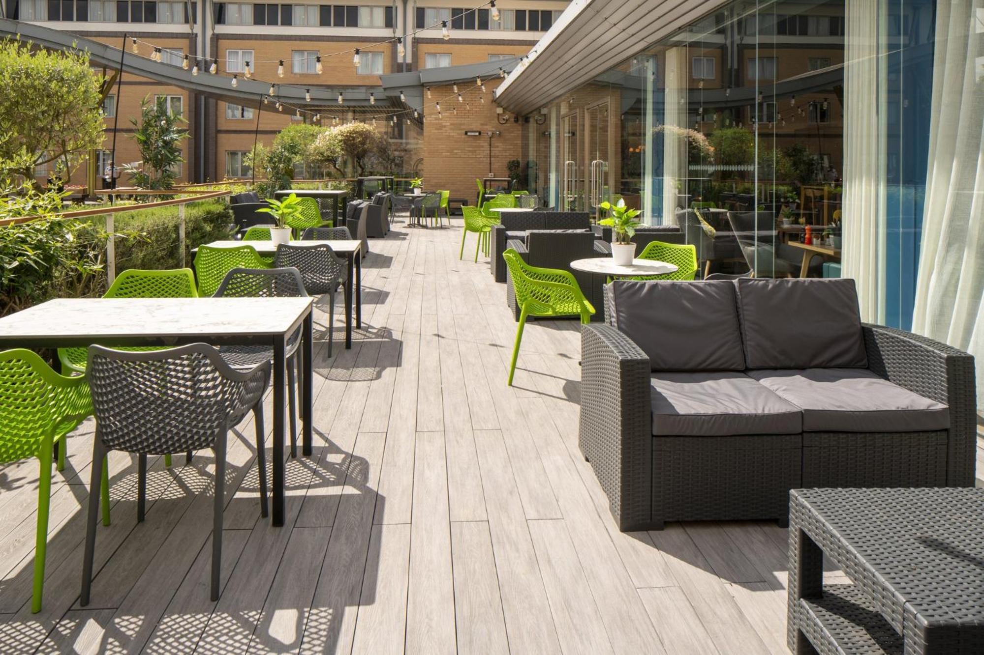 Holiday Inn Oxford By Ihg Exterior photo