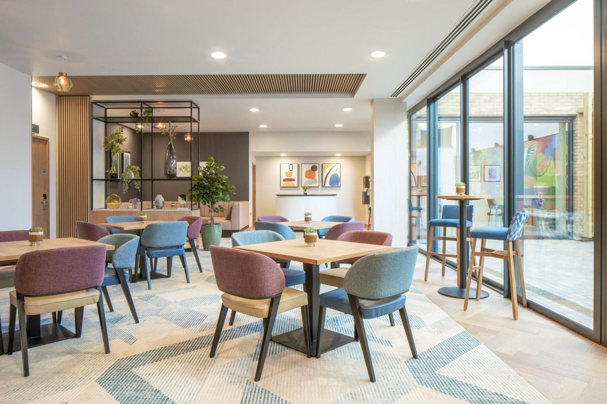 Holiday Inn Oxford By Ihg Exterior photo