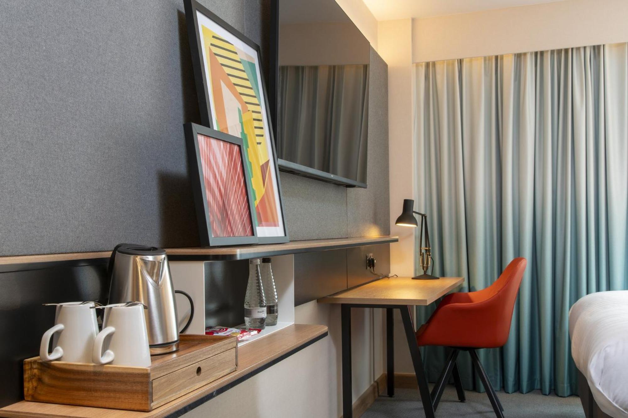 Holiday Inn Oxford By Ihg Exterior photo